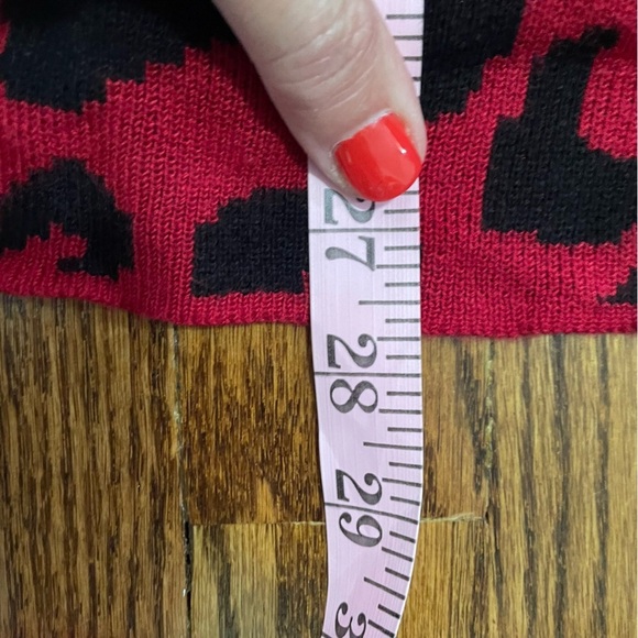Joseph A. Woman Red Black Animal Print Hooded Zip Sweater Size 1X - Picture 7 of 8